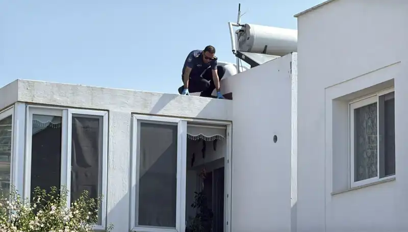Bodrum'da Çatıdan Düşen Emekli Polis, Hayatını Kaybetti: Geride Kalan Acı