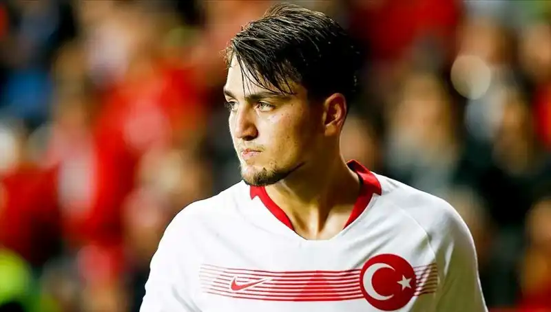 Beşiktaş’tan Milli Futbolcuya Transfer Teklifi: Cevap Bekleniyor!