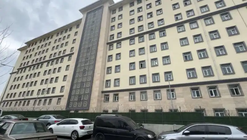 Kız Öğrenci Yurduna Gizli Giriş: Şok Edici Olayın Ardındaki Gerçekler