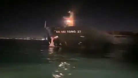 Ahırkapı Limanı’nda Görülen Yük Gemisi Karaya Oturdu, Olay Yerinde Neler Yaşandı?