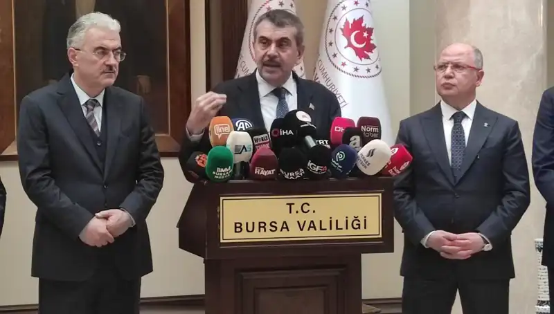 Bakan Tekin: Protestolara Katılan Çalışanlara Yaptırım Uygulanabilir Açıklaması