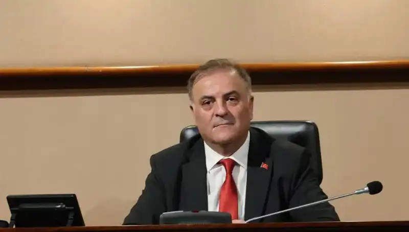 İBB Başkanvekili Nuri Aslan'ın Hayatı ve Siyasi Kariyeri Hakkında Her Şey