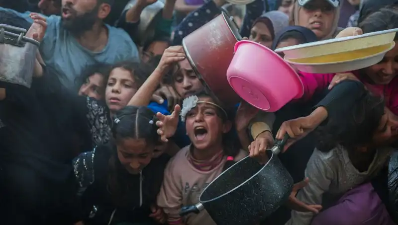 Gazze'de Açlık Krizi: Un Stokları Tükendi, İnsanlar Çaresiz Kalıyor