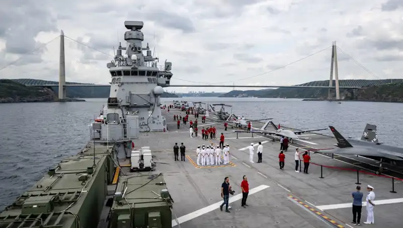 TCG Anadolu, Tarihi Sarayburnu'ndan Yeni Görev İçin Yola Çıktı